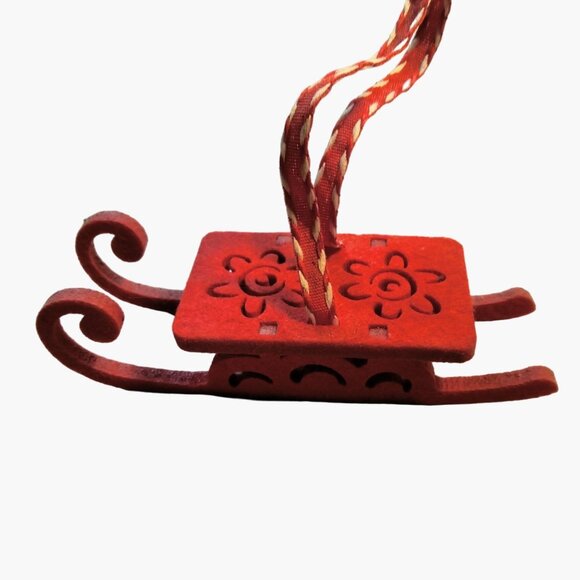 Red Felt Sled Christmas Ornament Ribbon Hanger flower Cutout Vintage - Picture 2 of 6